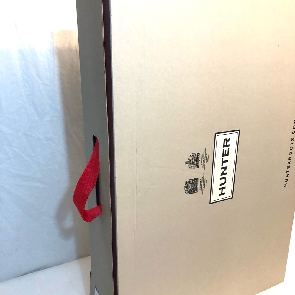 Hunter boots new in box size 8 black color